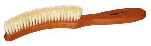 KulturGUT-shop Hutbürste aus geöltem Birnbaum - Holz mit reinen Wildschweinborsten und ergonomisch gebogenem Griff, ideal zur Reinigung von Filzhüten und schonender Hutpflege, Länge ca. 240 mm