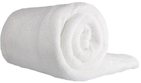 Clinotest XXL Kuscheldecke flauschig 150x220cm - Kochfest ohne Einlaufen oder Fusseln - warme Wohndecke in Weiß - auch als Sofadecke, Tagesdecke, Microthermaldecke, Fleecedecke nutzbar im Winter