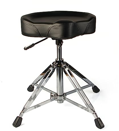 Fame D9006 Drumhocker, Profi Sattel-Design, Kunstlederbezug, Hydraulische Höhenverstellung 47-66cm, Doppelstrebig, Vier Beine, Verchromtes Finish, Zusammenfaltbar