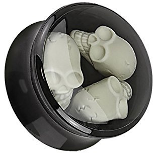 Paula & Fritz® Double Flared Flesh Ohrstoepsel Piercingschmuck Plug Ohr-Piercing Sattel-Tunnel Acryl schwarz mit eingeschlossenen 3D Totenschädeln 10-24mm PA62_20_FBS