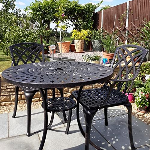 Lazy Susan 88 cm Runder Mia Gartentisch in Antik Bronze mit 2 April Stühlen, Ohne Sitzkissen | Nachhaltiges Sandguss-Aluminium | Wetterfest | Rostfrei | Wartungsarm | 3 Jahre Garantie