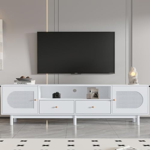 KOMHTOM Meuble TV blanc avec deux portes et deux tiroirs, meuble de rangement moderne en rotin pour chambre à coucher, salon