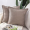 Madizz 2er Set kurzen Chenille Zierkissenbezüge weicher dekorativer Kissenbezug für Sofa, Schlafzimmer Kissenhülle Helltaupe 65x65 cm Quadrat
