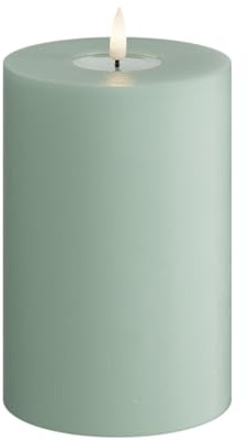 Deluxe Homeart Indoor Flameless LED Candle - Salvie Green - with Real Flame™ Technology - Battery Powered Candle (10 x 15 cm)