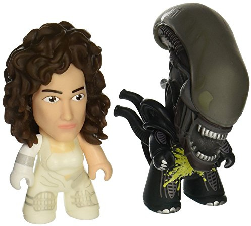 Titan Merchandise JUN158627