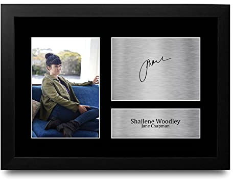 HWC Trading FR A4 Shailene Woodley Big Little Lies Geschenke Gedrucktes Signiertes Autogramm Foto für Fans von Fernsehshows - A4 Framed