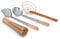 Craft Wok Tools 732W9 Lot de 4 ustensiles de cuisine traditionnels asiatiques avec manche en bois Louche, spatule, passoire, brosse en bambou