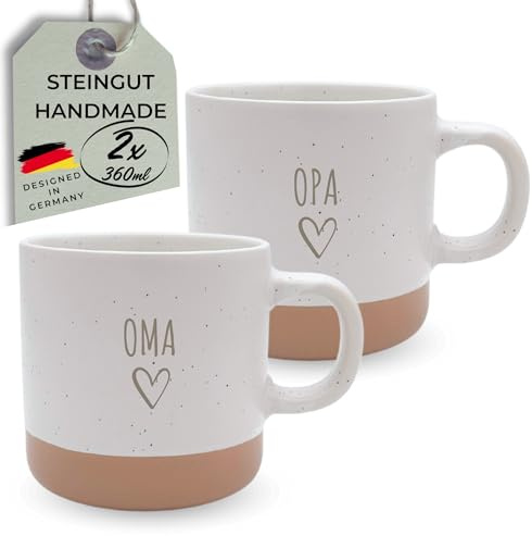 HerzHolzPapier® Steingut-Tassen Set OMA und OPA – 2x 360 ml – Handgefertigte Keramik Kaffeetassen – Spülmaschinen- & Mikrowellenfest – Rustikales Design in Sprenkeloptik – Geschenk für Oma und Opa