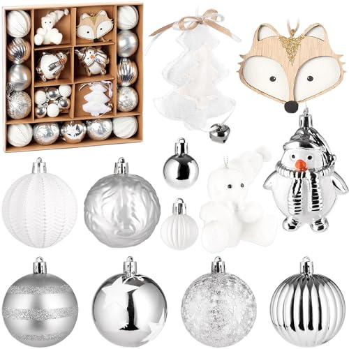 BRUBAKER 24 Stück Christbaumschmuck mit Pinguinen, Eisbär & Fuchs Anhängern | Weihnachtskugel Set Silber und Weiß - winterliche Baumschmuck mit matten und glänzenden Baumkugeln