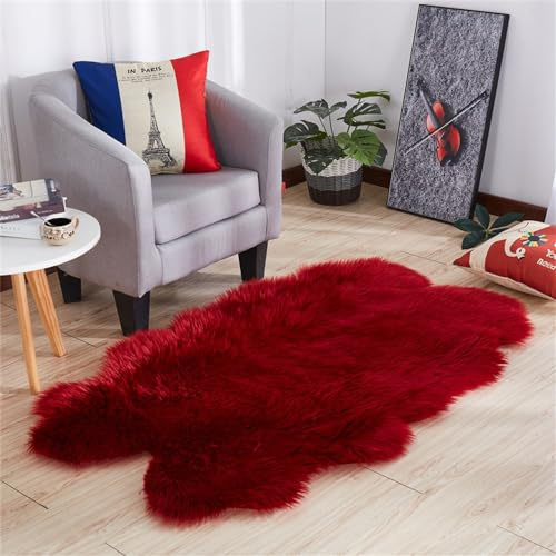Treer Faux Lammfell Schaffell Teppich, Lammfellimitat Teppich Longhair Fell Optik Nachahmung Wolle Bettvorleger Kunstfell Dekofell Sofa Matte für Schlafzimmer Nachttisch (90cm*150cm,Rot)