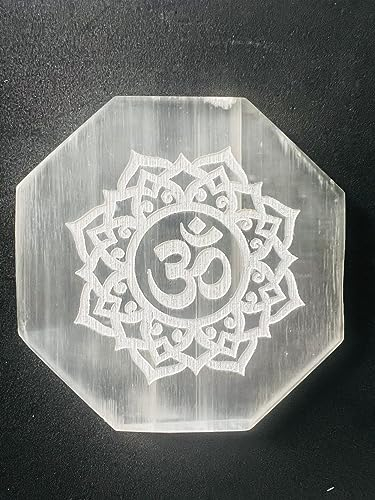 Kristalglobe Selenite Charging Disk, Om Octagon Crystal Charging Plate,Selenite Cleansing Plate (8.5cm)