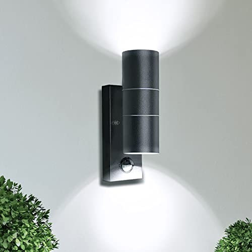 Unikcst Modern LED Außenleuchte mit Bewegungsmelder GU10 Eingang Außenwandleuchten Schwarz IP44 Intelligente Verstellbare Anthrazit Wandleuchte 230V inkl.2x 5W Kaltweiß Leuchtmittel,1 Stück
