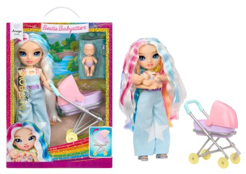Rainbow High Junior High Bestie Babysitters – Amaya Raine, 23 cm Modepuppe | Inklusive Babypuppe, Kinderwagen, abnehmbarer Wiege, Babyflasche, Kamm, Outfit und Accessoires, für Kinder, 4 bis 12 Jahre