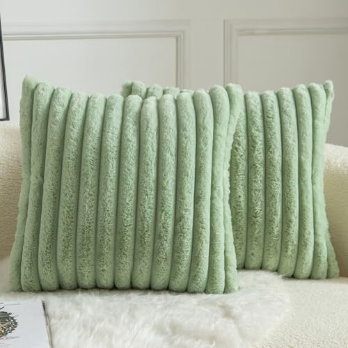 Mandioo 2er Set Kissenbezug gestreiftes Künstlich Pelz Superweich Kissen Flauschig Modern Kissenhülle Deko Sofa Wohnzimmer Schlafzimmer Kissenbezüge 65 x 65 cm Salbeigrün
