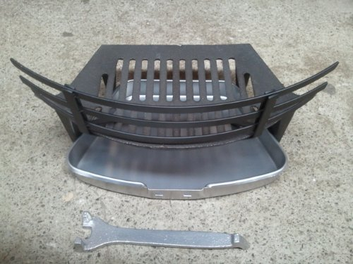 Sturdy Black Metal Fireside 4pcs Set - Fire Grate, Ash Pan, Pan Handle and Firefront (Coal Saver)
