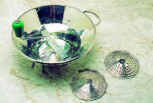 Moulin professionnel à légumes inox. Moulin N°3 inox avec 3 grilles, diamètre 1.5 - 2.5 et 4 mm .