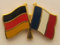 Buddel-Bini Versand Frankreich/Deutschland Freundschafts Pin Anstecker Flagge Fahne Nationalflagge Doppelpin Flaggenpin Badge Button Flaggen Clip Anstecknadel