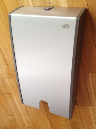 1x Tork Handtuchspender Aluminuim H2 Tischläufer, Wohntextilien