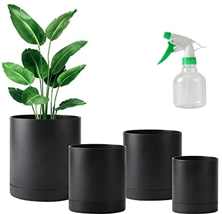 PETAFLOP Macetas de plástico, Paquete de 4 macetas de 4/5/6/7 Pulgadas con Agujero de Drenaje y platillos, macetas pequeñas de jardín para Plantas de Interior y Exterior, Negro (+ Mini pulverizador)