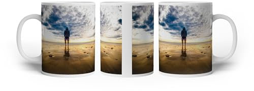 deyoli Motivetasse Einsam am Strand von Malibu – allein mit den Wellen 300ml, aus weißem Keramik/Kaffetasse/Geschenkidee