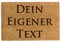 Happenings Personalisierte Fußmatte | Kokosmatte mit Ihrem Text | Original Türmatte für Innenbereiche | Familien Namen | Lustige Eingangsmatte (60x90, Modell 1)