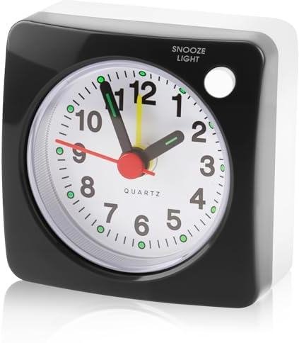 Small Travel Alarm Clock, Silent Analog Alarm Clock, Bedside Non Ticking with Snooze Nightlight Function, Large Display Battery Operated for Heavy Sleepers, Mini Clock Glow in the Dark (6×6cm)