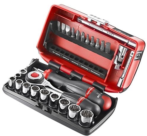 FACOM - Coffret 10 Douilles 1/4 12 Pans - R.360NANO-U112 - 1 Cliquet, 10 Douilles, 21 Embouts, 2 Rallonge, 5 Embouts Vis, 1 Embout Porte-Douille, 1 Joint Universel, 1 Emmancheur, 1 Porte Embout