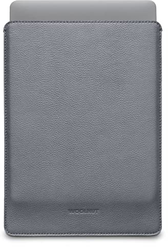 WOOLNUT Schutzhülle für MacBook Pro 14 – Laden in der Hülle – Vollnarbenleder, Innenseite aus Wollfilz – perfekte Passform – skandinavisches Design, kompatibel mit Apple MacBook Pro 14 Zoll – Grau
