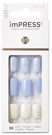 KISS imPRESS Kein Kleber Maniküre Press on Nails Hellblau Lavendel Weiß Glitzer Kurze Größe Squovale Form Inklusive 30 Nägel Prep Pad 1 Maniküre Stick 1 Mini Feile