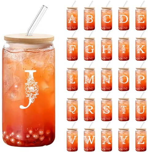 DETENE 550ml Bicchiere di Vetro con Coperchio Bicchiere da Birra con Coperchio e Cannuccia La Scelta Migliore per Regali Acronimi di Compleanno Maschile e Femminile o Regali di Natale (J)