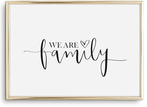 Tales by Jen Kunstdruck, Sprüche Poster: We are family | Stilvolles Premium Poster auf hochwertigem Papier | Moderne Wohnzimmer Deko, schwarz weißes Wohnaccessoires und Wand Bild | Ohne Bilderrahmen