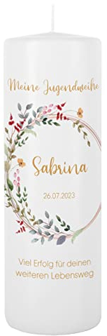 Herz & Heim® Personalisierte Stumpen-Kerze zur Jugendweihe/Tischkerze mit Aufdruck 7 cm x 20 cm (Ø/H) Blumen