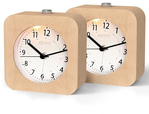 aboveClock Wecker Analog Ohne Ticken 2 Stück, Wecker Holz mit Snooze, Nachttisch Tischuhr mit Nachtlicht, Batteriebetrieben (1*AA-Batterie benötig - Nicht enthalten - Naturholz in Hellbraun