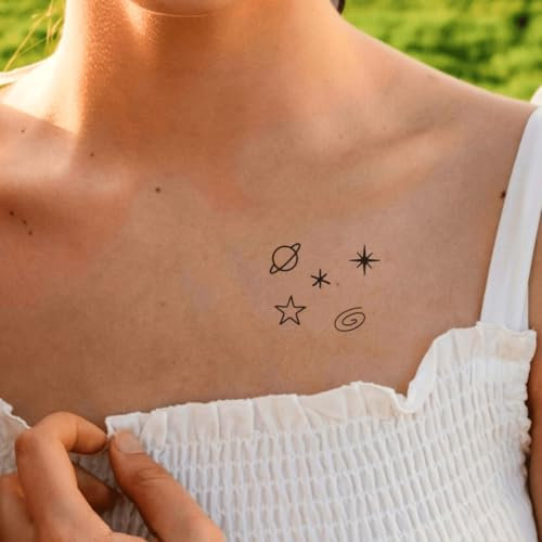 Fake Tattoo Weltall – Temporalis® | Temporäre Tattoos für Erwachsene – EU-zertifizierte Kosmetik, vegan & wasserfest – Hält 1 bis 2 Wochen [ Himmelsobjekte ]
