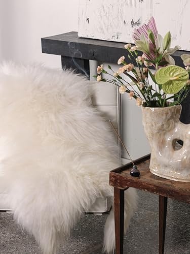 Northsheep Isländisches Schaffell L Weiß ca. 110–120 cm – Echtes Schaffell Natur – Weich & Flauschig – Premium Deko-Fell für Sofa, Bett & Boden