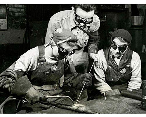 Wee Blue Coo Vintage B&W Factory Industry Workers Plant Tubular Steel Weld Art Print Poster Wall Decor Kunstdruck Poster Wand-Dekor-12X16 Zoll