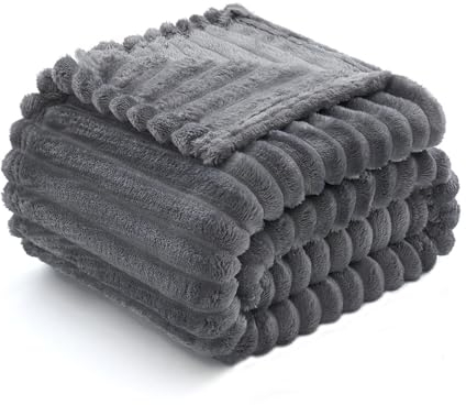 MIULEE Kuscheldecke Flauschig Decke Fleecedecke Flanell Einfarbig Wohndecken Couchdecke Flauschig Überwurf Mikrofaser Tagesdecke Sofadecke Blanket Für Schlafzimmer 60x80Inch 150x200cm Dunkelgrau