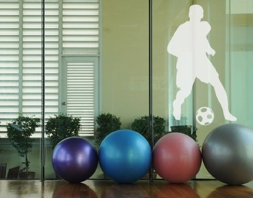Fenstertattoo No.UL3 Fussballspieler2 fussball ball sport spieler kampf | Glasdekorfolie selbstklebend Milchglasfolie 5 Farben Fensterfolie Klebefolie Glasdekorfolie Sichtschutz Blickschutz Milchglas Fenster Bad Farbe: Sparkling Yellow; Größe: 130cm x 75cm