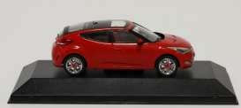 Hyundai Veloster 2013 rot Modellauto 43036 Triple9 1:43