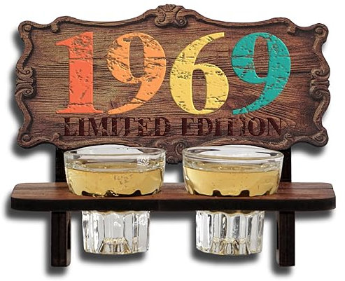 DARO Design - Schnapsbank Jahreszahl Geschenk zum 56. Geburtstag, Limited Edition Jahrgang 1969, Geburtstagsgeschenk Deko Vintage Retro Look lustige Geldgeschenke mit 2 Schnapsgläser, Geburtstagsdeko