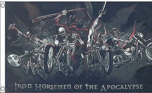AZ FLAG - Drapeau Pirate Cavaliers de Fer - 150x90 cm - Drapeau Tête De Mort Biker 100% Polyester Avec Oeillets Métalliques Intégrés - Pavillon 110 g