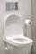 adrium Image acrylique 80 x 120 cm : rouleaux de papier toilette dans les toilettes dans les toilettes. Gros plan de la cuvette et rouleaux sur porte-papier toilette i (144335074)