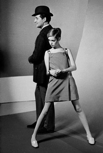 POSTERS Patrick Macnee Twiggy 28 cm x 43 cm