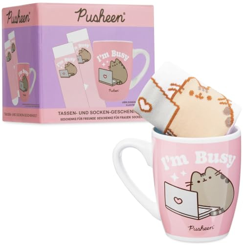 Get Trend Pusheen Socken und Tasse Set, Bequeme One Size Strümpfe 35-41 & Keramik Kaffee Tasse 315 ml/11oz, Geschenke für Frauen & Teenager (Rosa Pusheen)