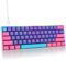 Mosptnspg Tastiera meccanica portatile da gioco al 60%, mini compatta retroilluminata RGB, 61 tasti, cablata, con interruttore rosso, per Mac/Win (interruttore viola/rosso)