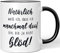 JUNIWORDS Tasse, Natürlich weiß ich, DASS ich manchmal doof Bin, Bin ja Nicht blöd!, Wähle Farbe, Schwarz