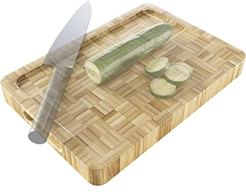 Planche à découper en bambou – Planche à déjeuner en bois noble, ustensiles de cuisine en bambou certifié FSC – M (plat de service, planche à goûter, planche à déjeuner) – KD Essentials