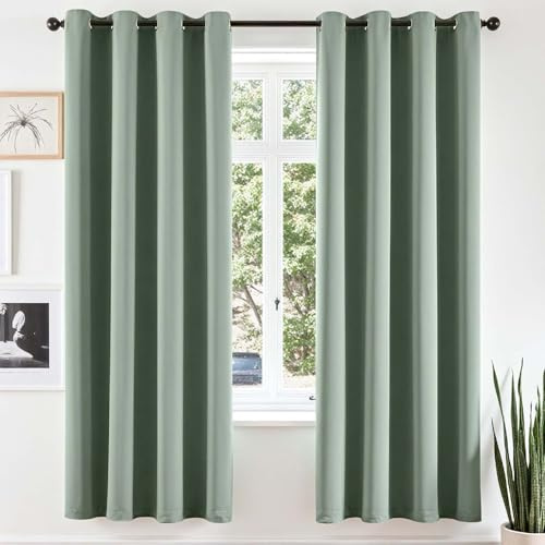 Vangao Vorhang Blickdicht mit Ösen 2er Set H200 x B140 cm, Salbeigrün | Verdunklungsvorhänge Lichtundurchlässig 200 cm lang, Gardinen Wohnzimmer Schlafzimmer Kinderzimmer Fenster Thermovorhang