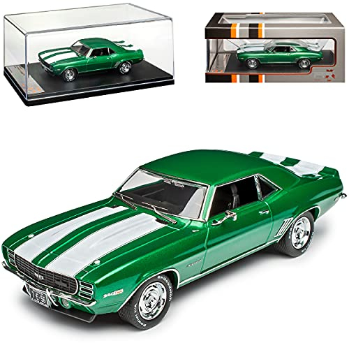 IXO Chevrolet Chevy Camaro RS Coupe Grün mit Streifen in Weiss 1. Generation 1966-1970 1/43 PremiumX Modell Auto