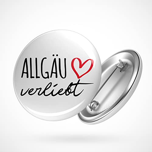 Huuraa Button Allgäu verliebt Ansteckbutton 25mm mit Namen deiner lieblings Region Geschenk Idee für Freunde und Familie